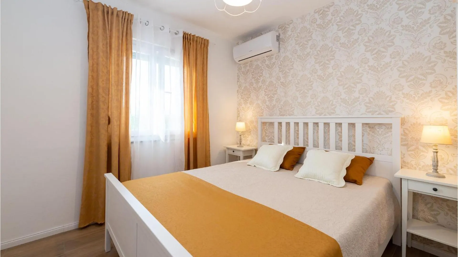 3 Bedroom Stunning Home In Pridraga Holiday home