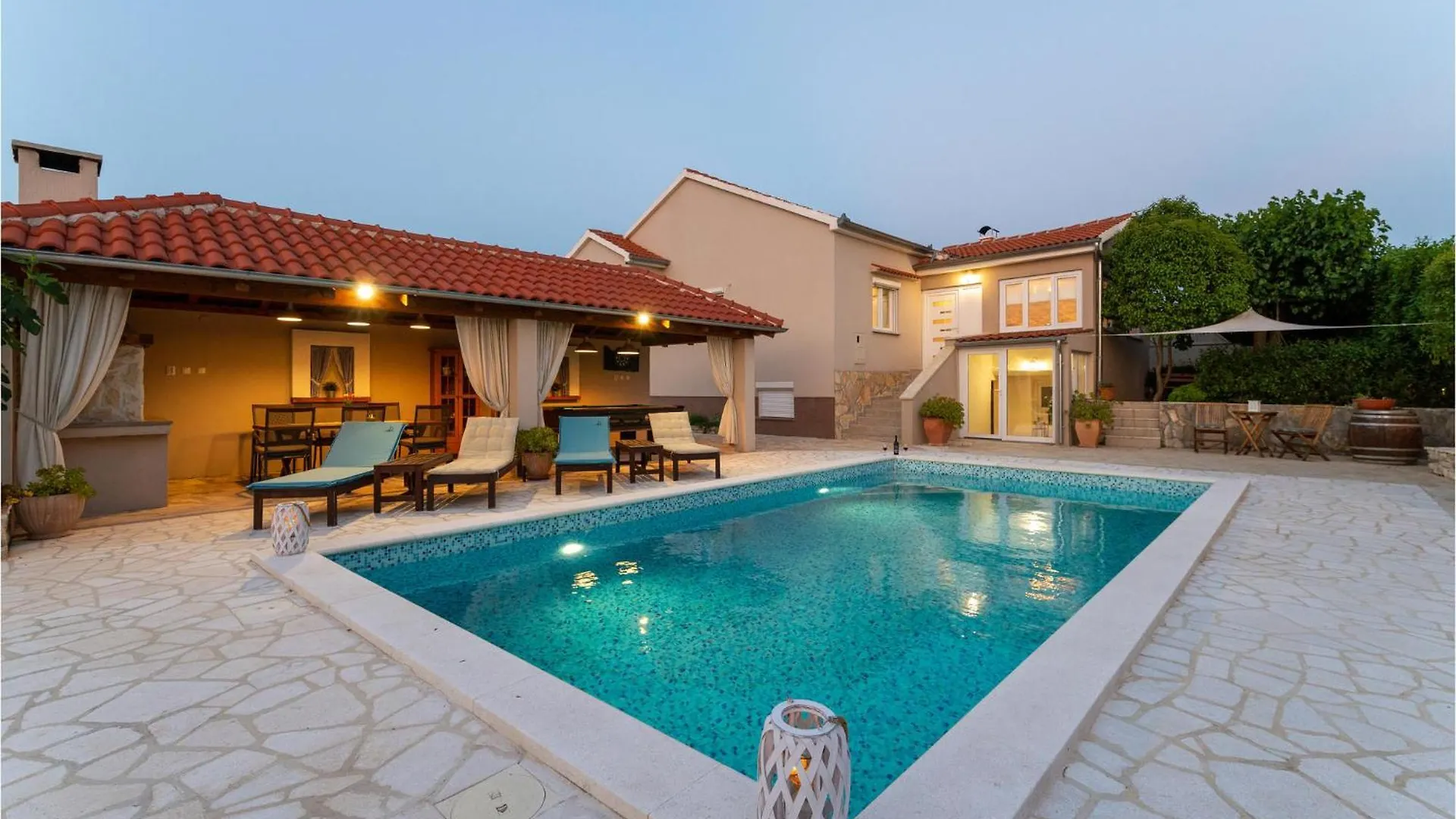 Holiday home 3 Bedroom Stunning Home In Pridraga