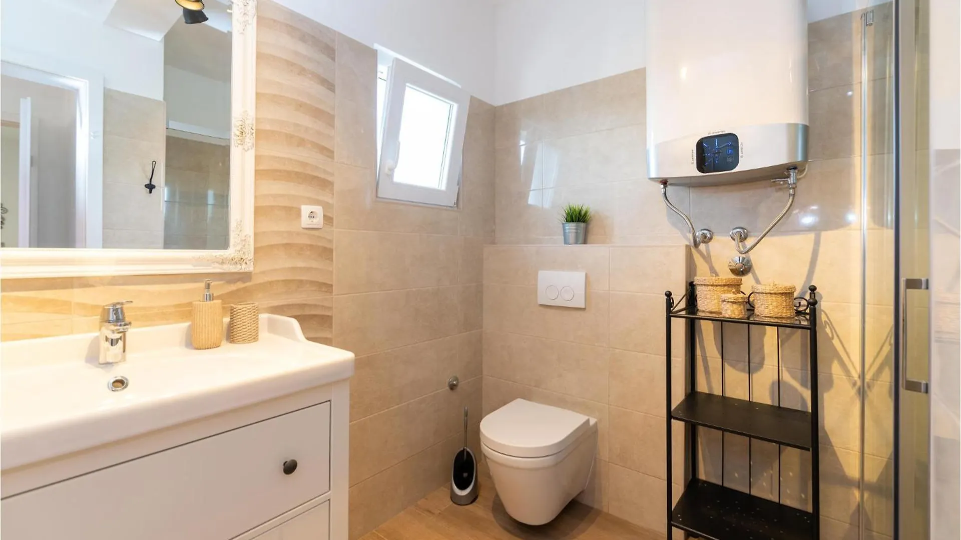 3 Bedroom Stunning Home In Pridraga