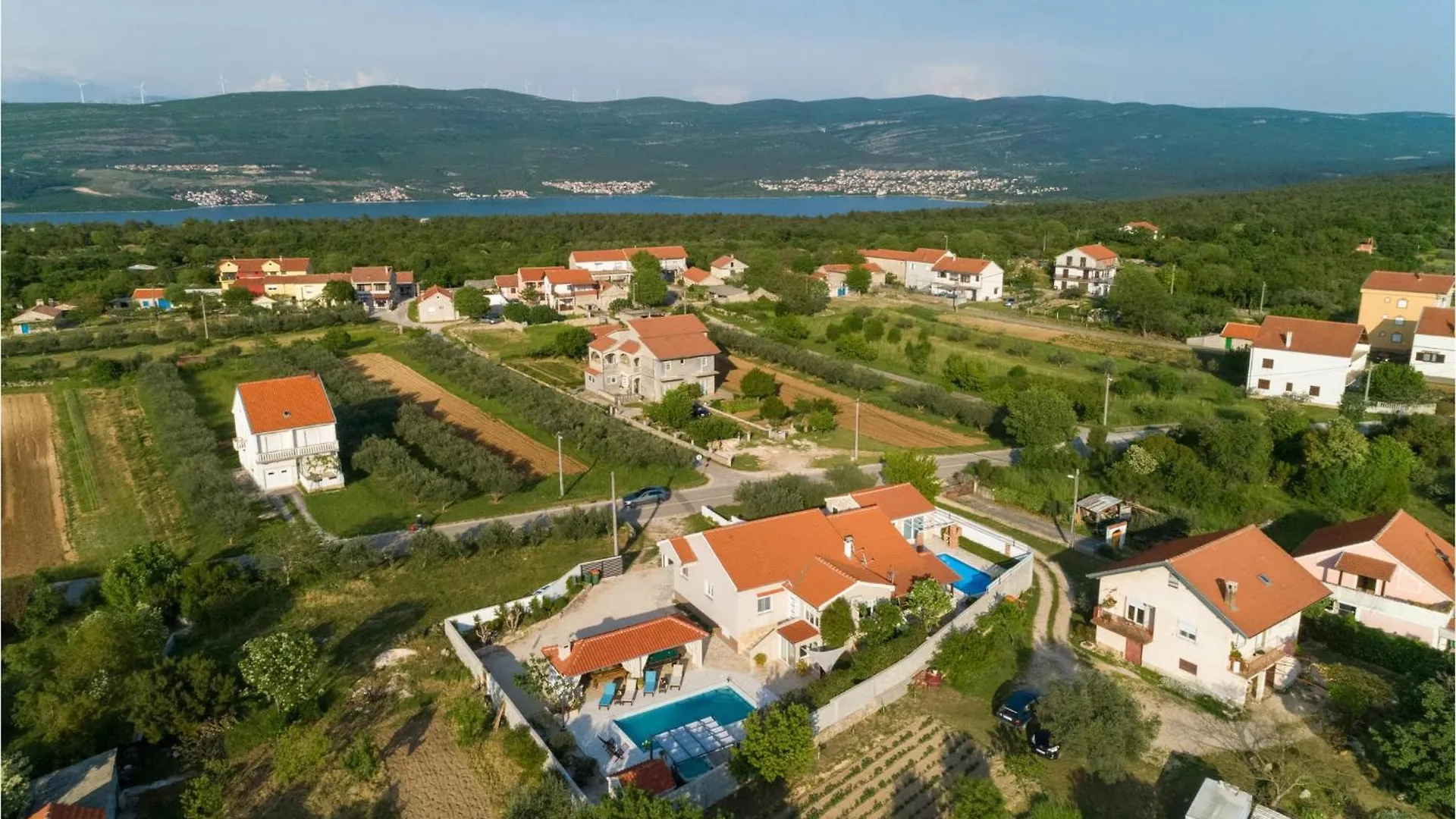 3 Bedroom Stunning Home In Pridraga Croatia